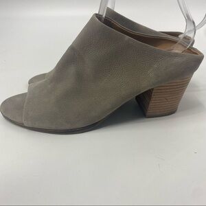 Lucky Brand Organza taupe leather pee toe block heel mule 9.5
